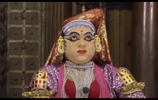 Chikas en Keralas críticas